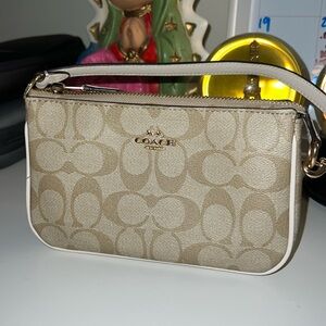 Coach Nolita 19 signature bag